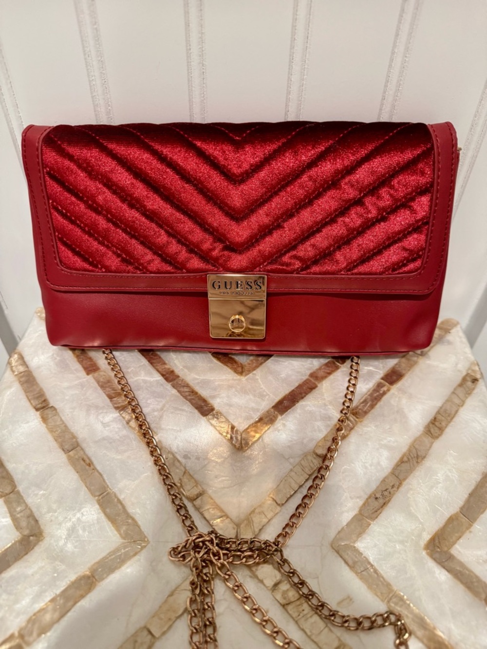 NWOT GUESS Red Quilted Crossbody with Gold Chain